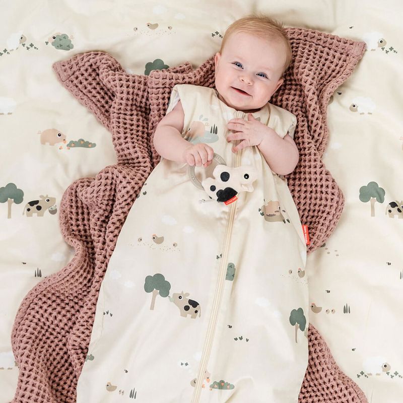 Done by Deer Sovepose TOG 2.5, Tiny Farm Sand, 90 cm.