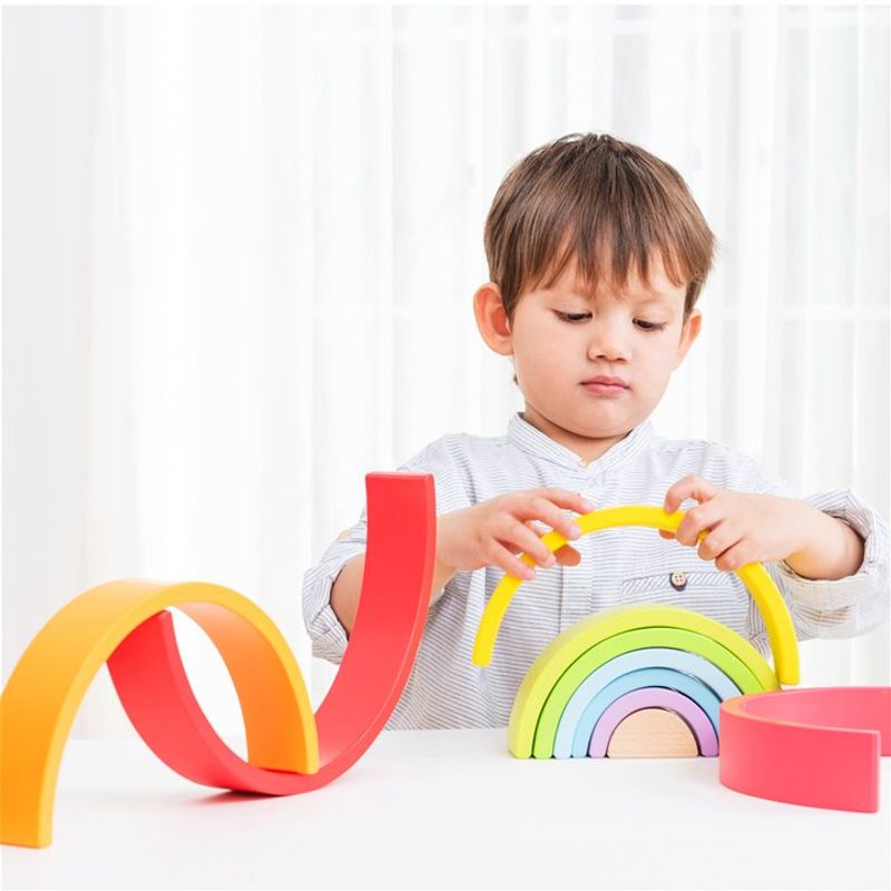 Woet Regnbue i tre, Stableleke